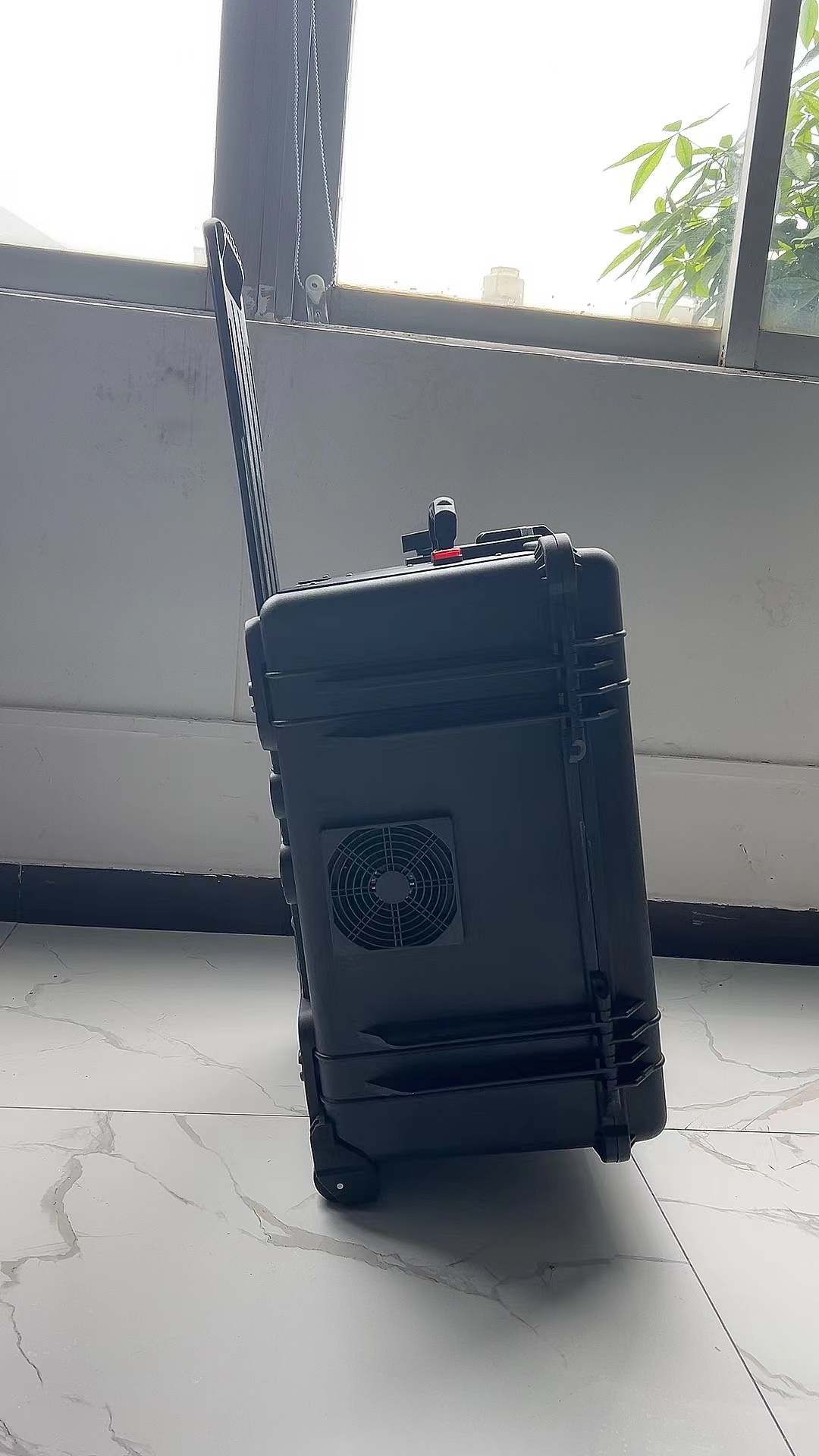 牙克石手拉箱型移动通信干扰器